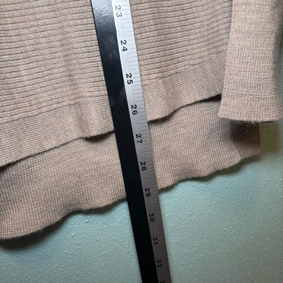 Chelsea & Violet Women’s Ribbed Pullover Sweater Cream Beige Size Medium - Picture 7 of 8